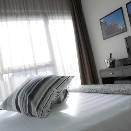 Montecchio  Blu Arena Hotel מראה חיצוני תמונה