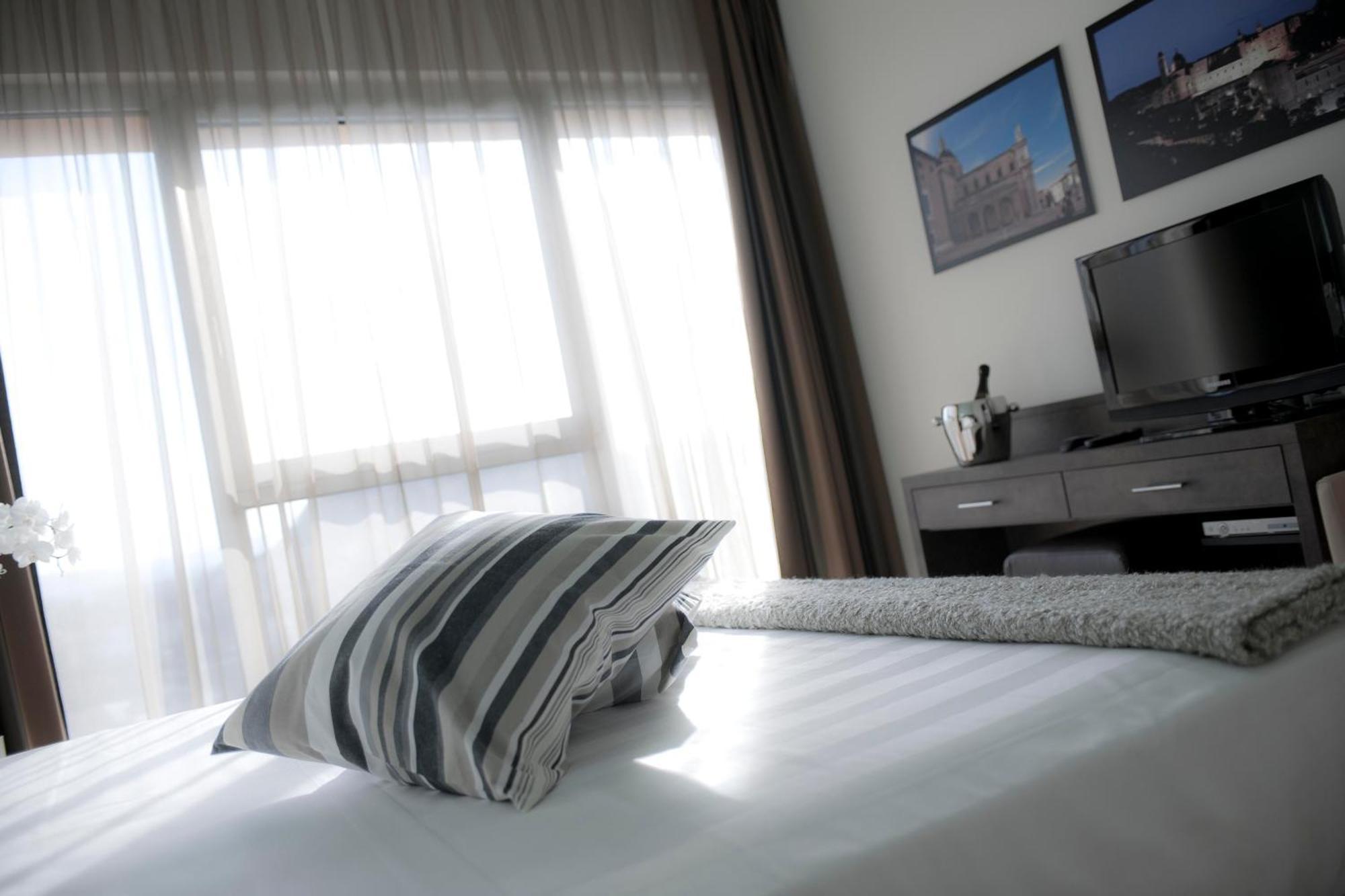 Montecchio  Blu Arena Hotel מראה חיצוני תמונה