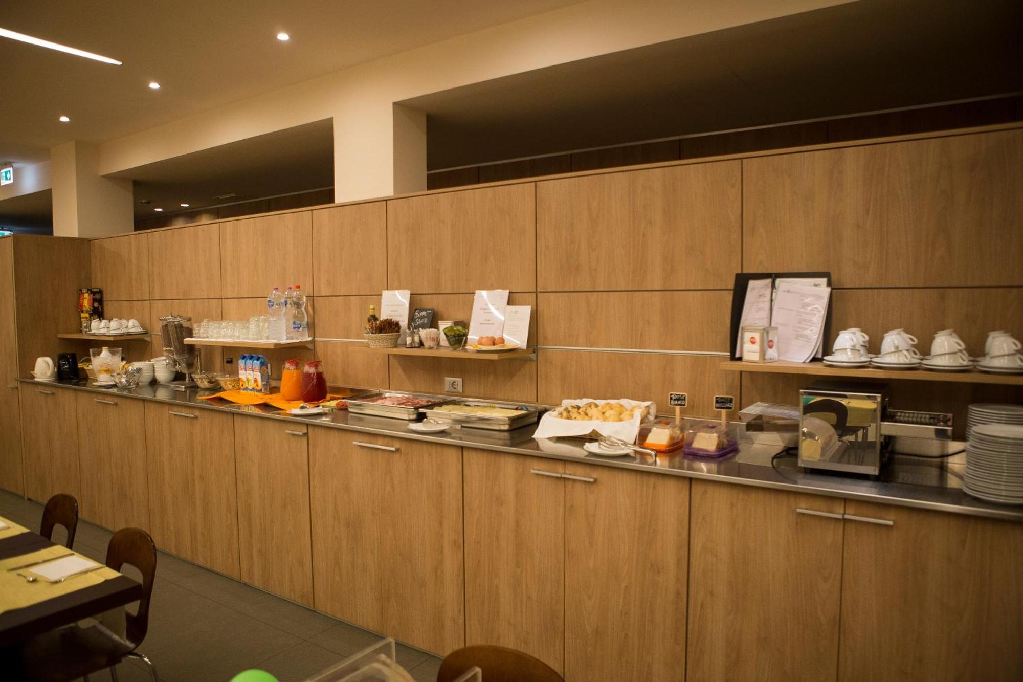 Montecchio  Blu Arena Hotel מראה חיצוני תמונה